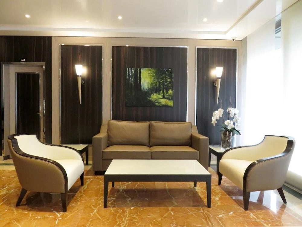 NASH AIRPORT HOTEL 24/33