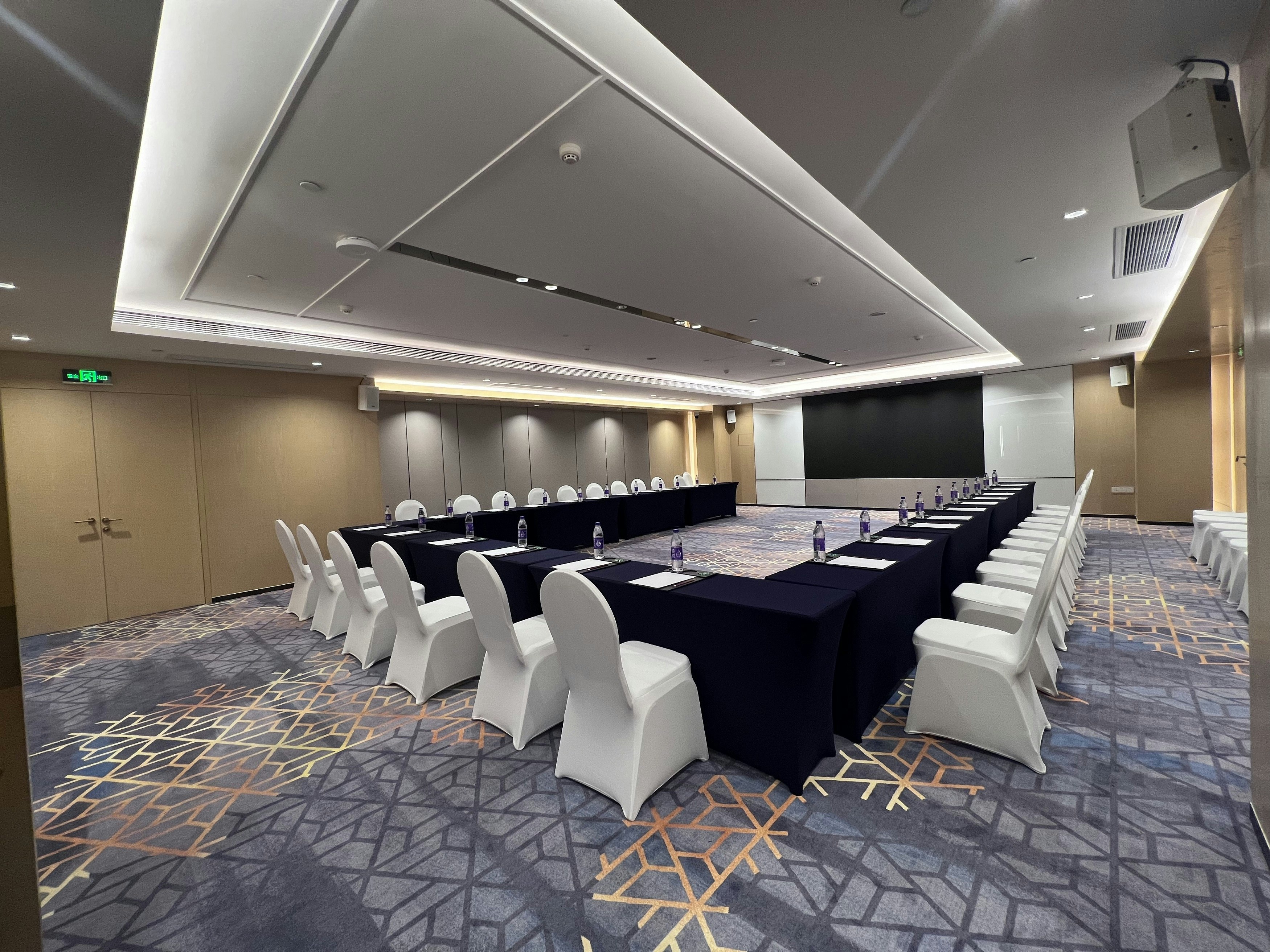 voco Guangzhou Shifu, an IHG Hotel 35/50
