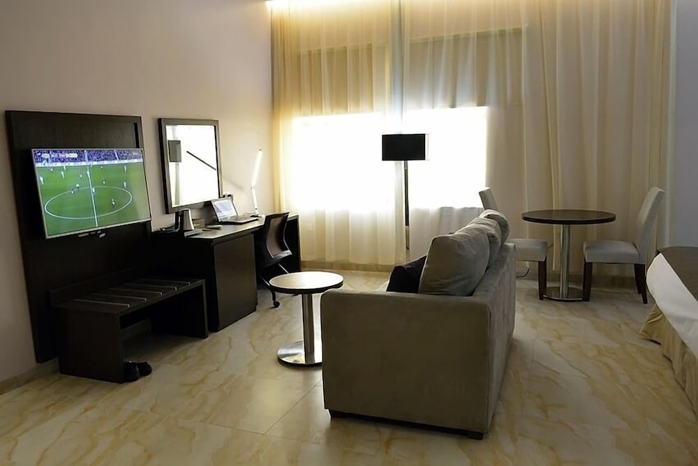 De Santos Hotel Awka 21/32