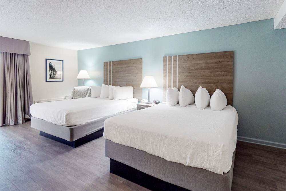 STUDIO, 2 QUEEN BEDS