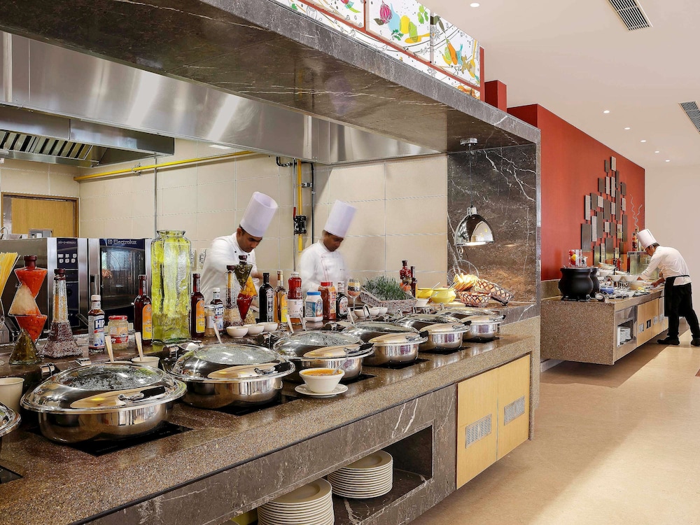 IBIS HYDERABAD HITEC CITY 44/70