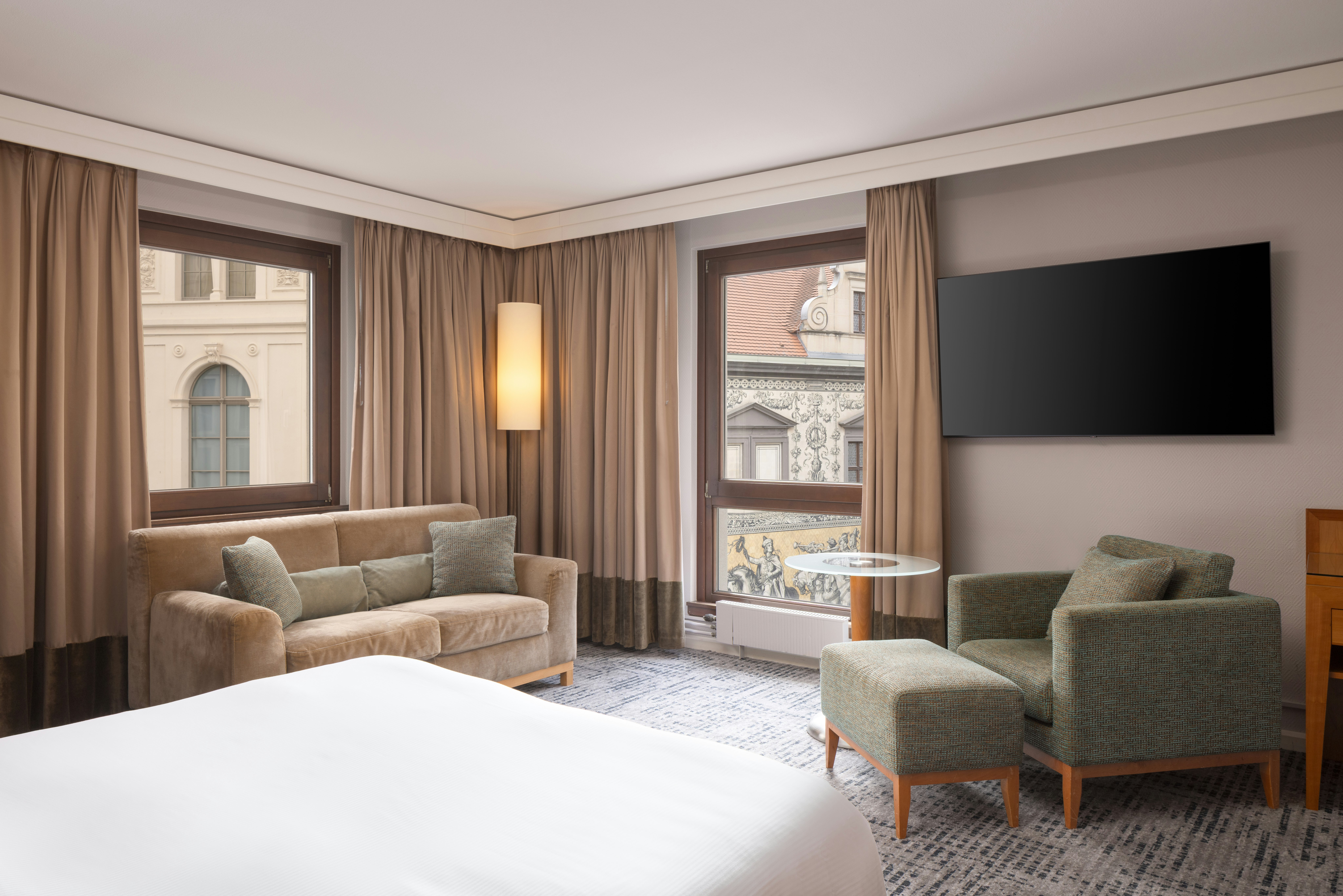 غرفة تنفيذية عائلية بسرير كوين، Hilton Dresden 8/10