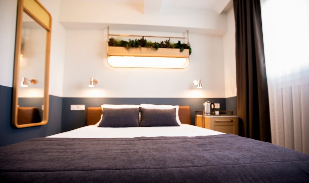 Urla 1867 Hotel 9/50