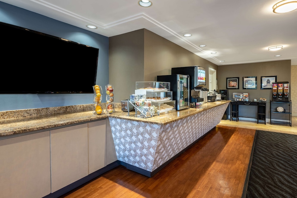 Surestay Plus Hotel By Best Western Mountain View 19/70