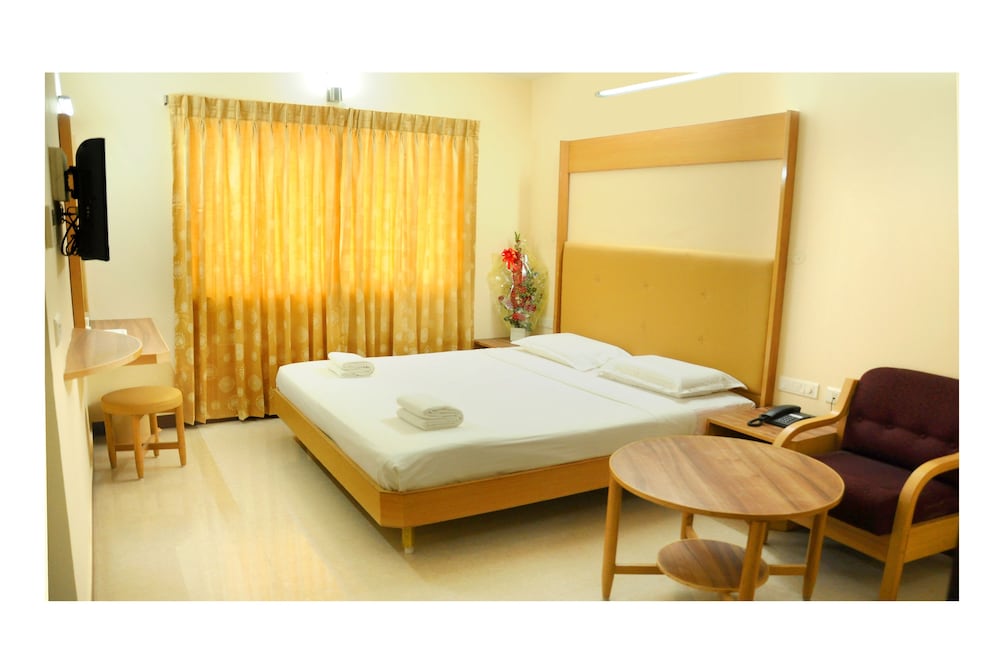 HOTEL RAJADHANE 39/53