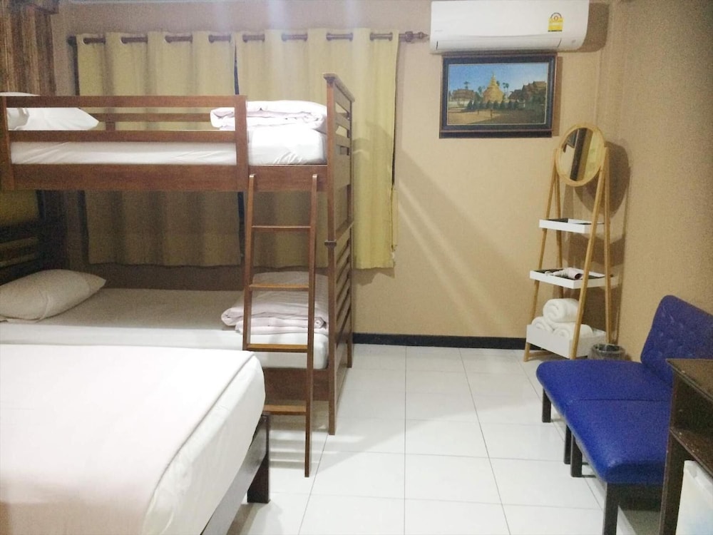 Changpuak Hotel 25/53
