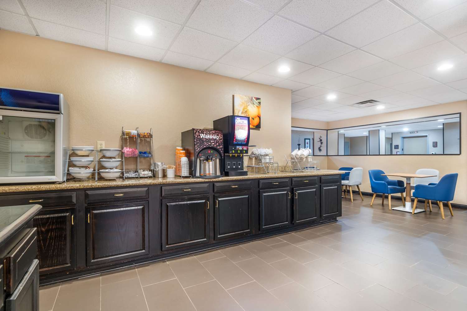 Comfort Suites Louisville Airport 25/35