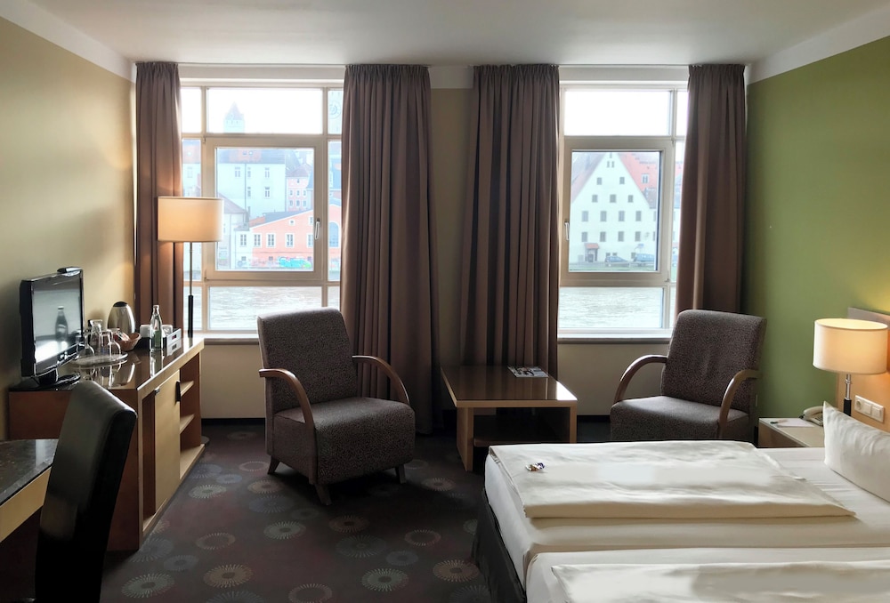 Sorat Insel-Hotel Regensburg 13/50