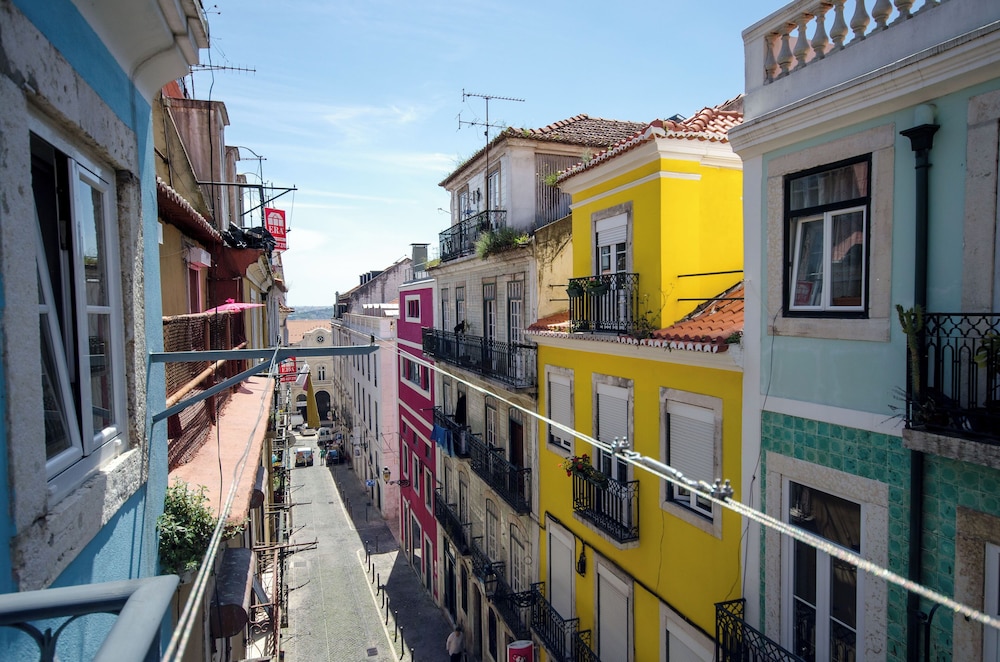 Lisbon Core Apartments In Bairro Alto Chiado 6/50