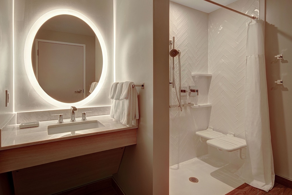 TownePlace Suites Cincinnati Airport South 27/30