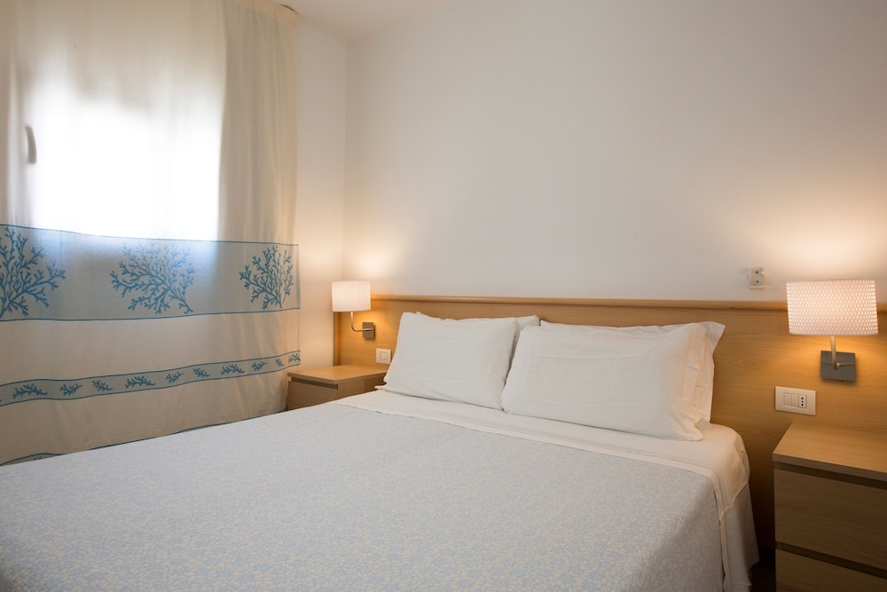 Garden Villa, Twin Beds, 3 Queen Beds, Sofa