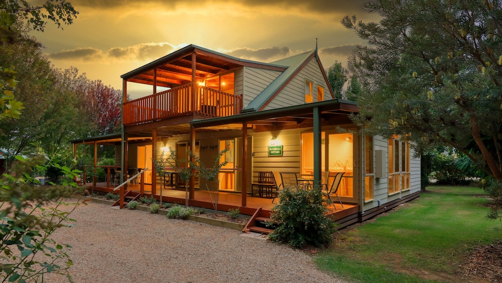 Beechworth Cottages 2/22