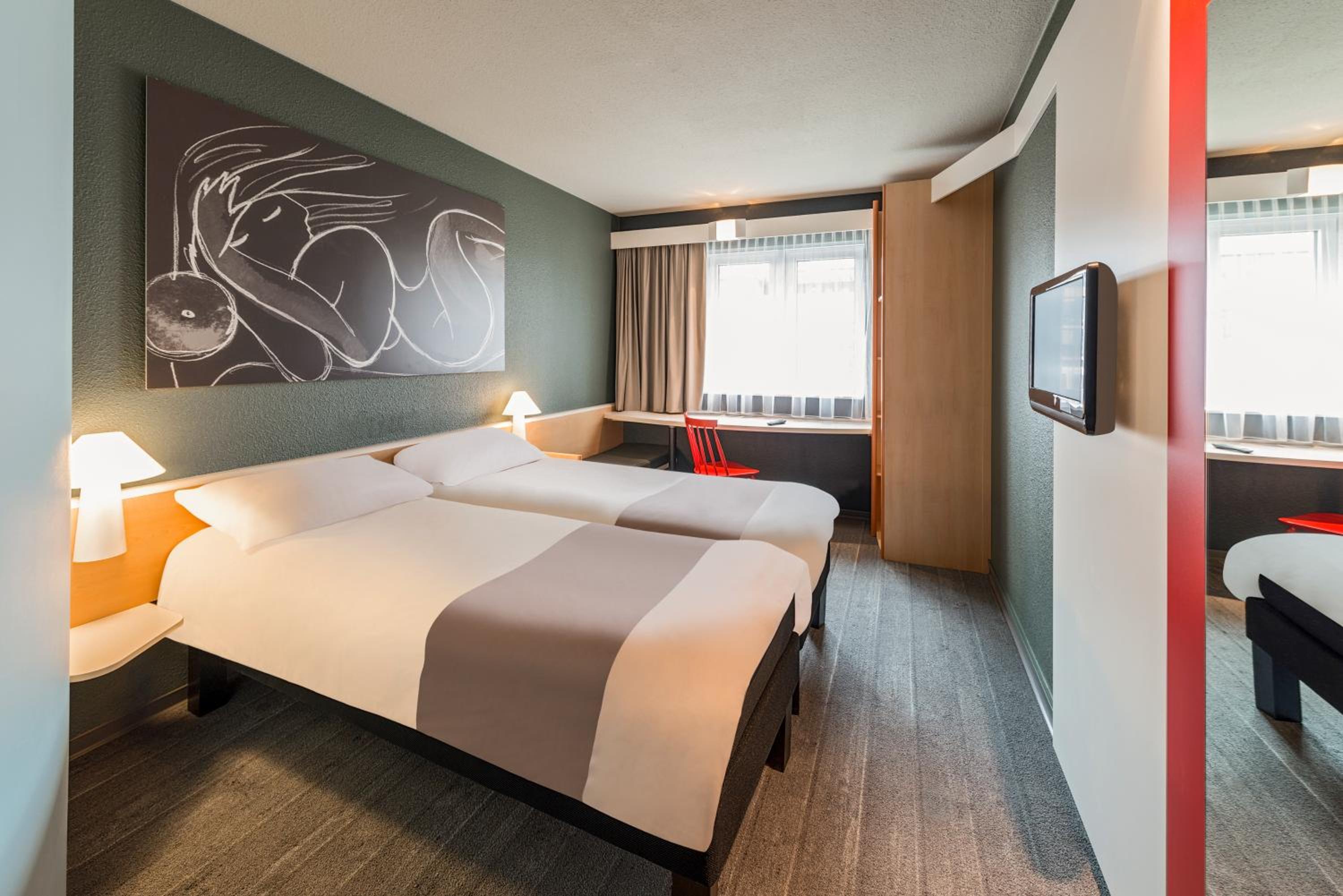 Room, Single Bed