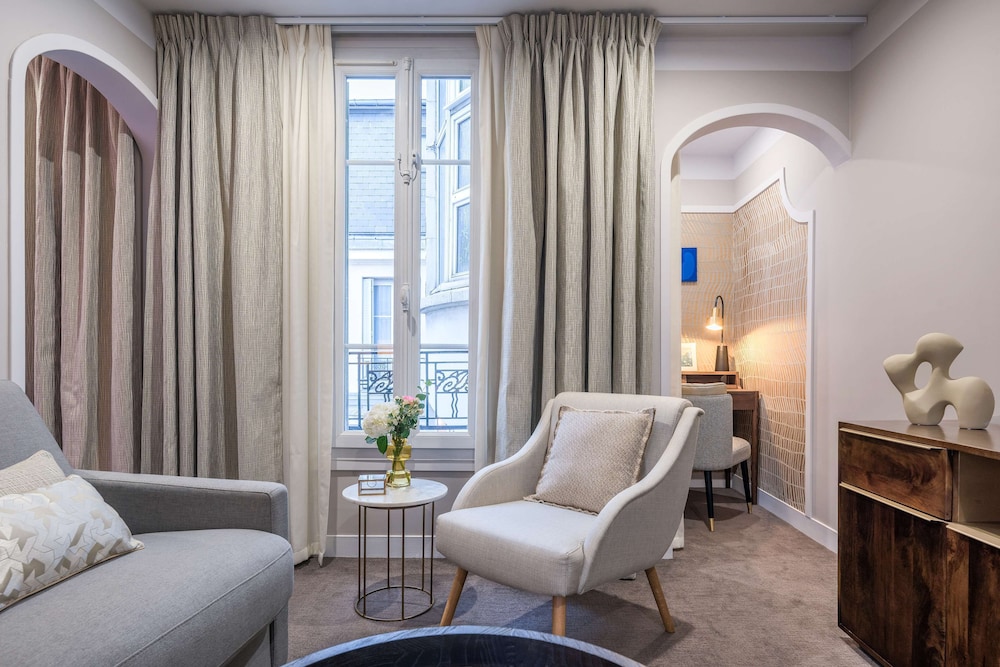 Hotel Camille Paris Gare de Lyon, Tapestry Collection Hilton 48/73