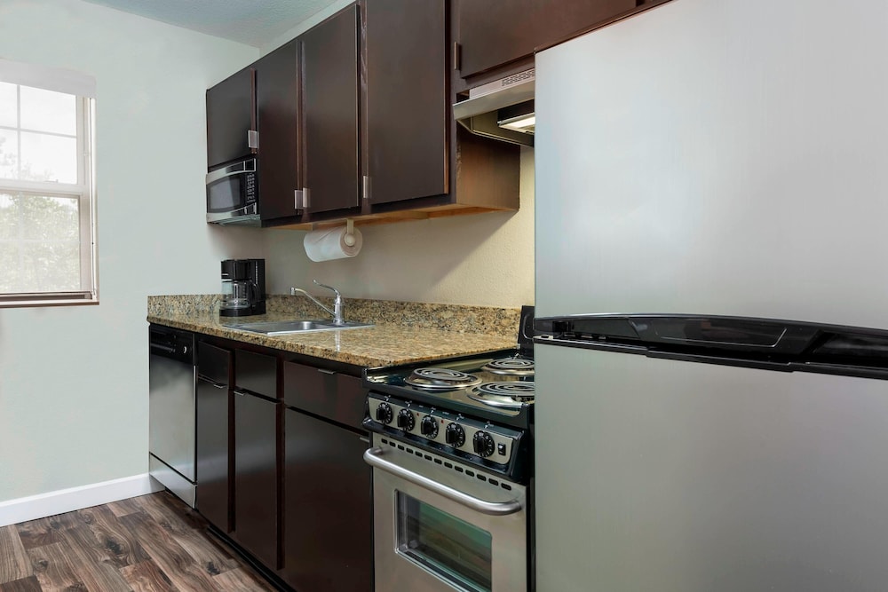 TownePlace Suites by Marriott Savannah Midtown 28/30