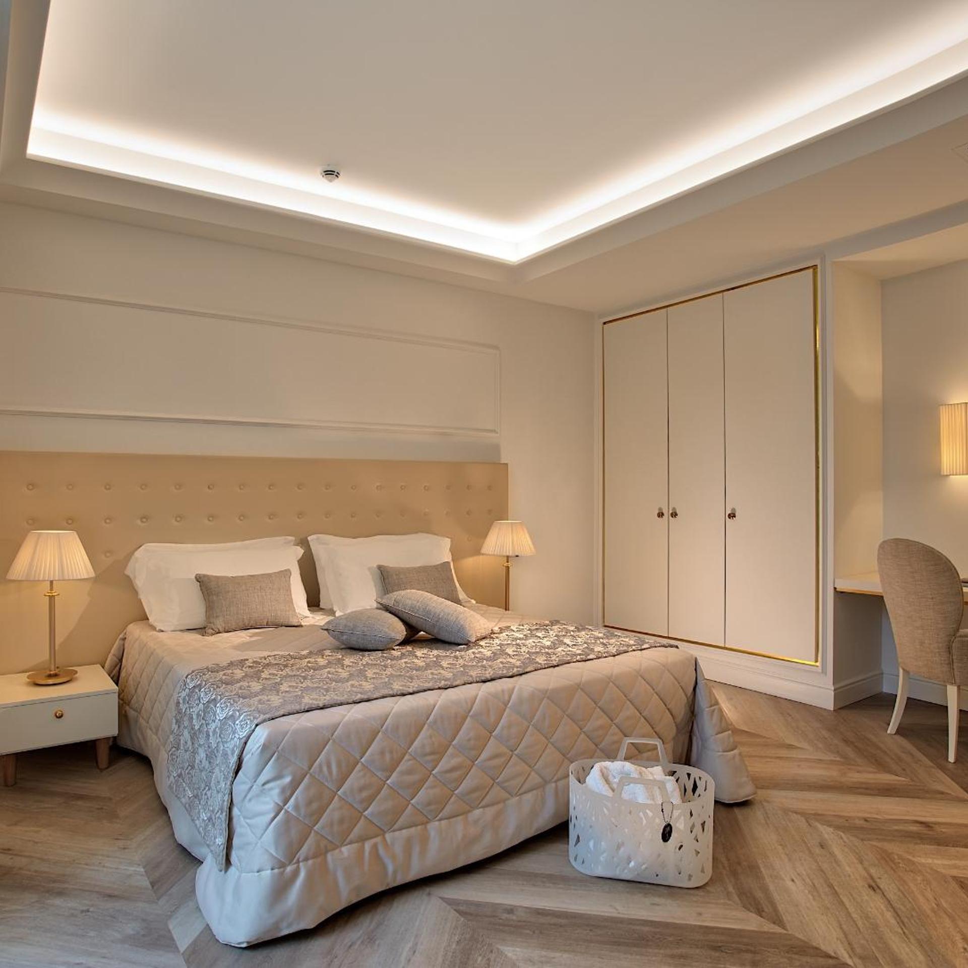 Hotel Eliseo 8/50