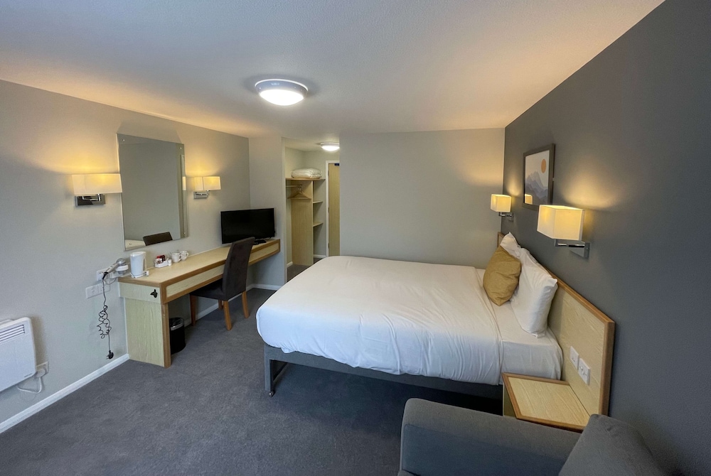 Days Inn by Wyndham Sedgemoor M5 6/12