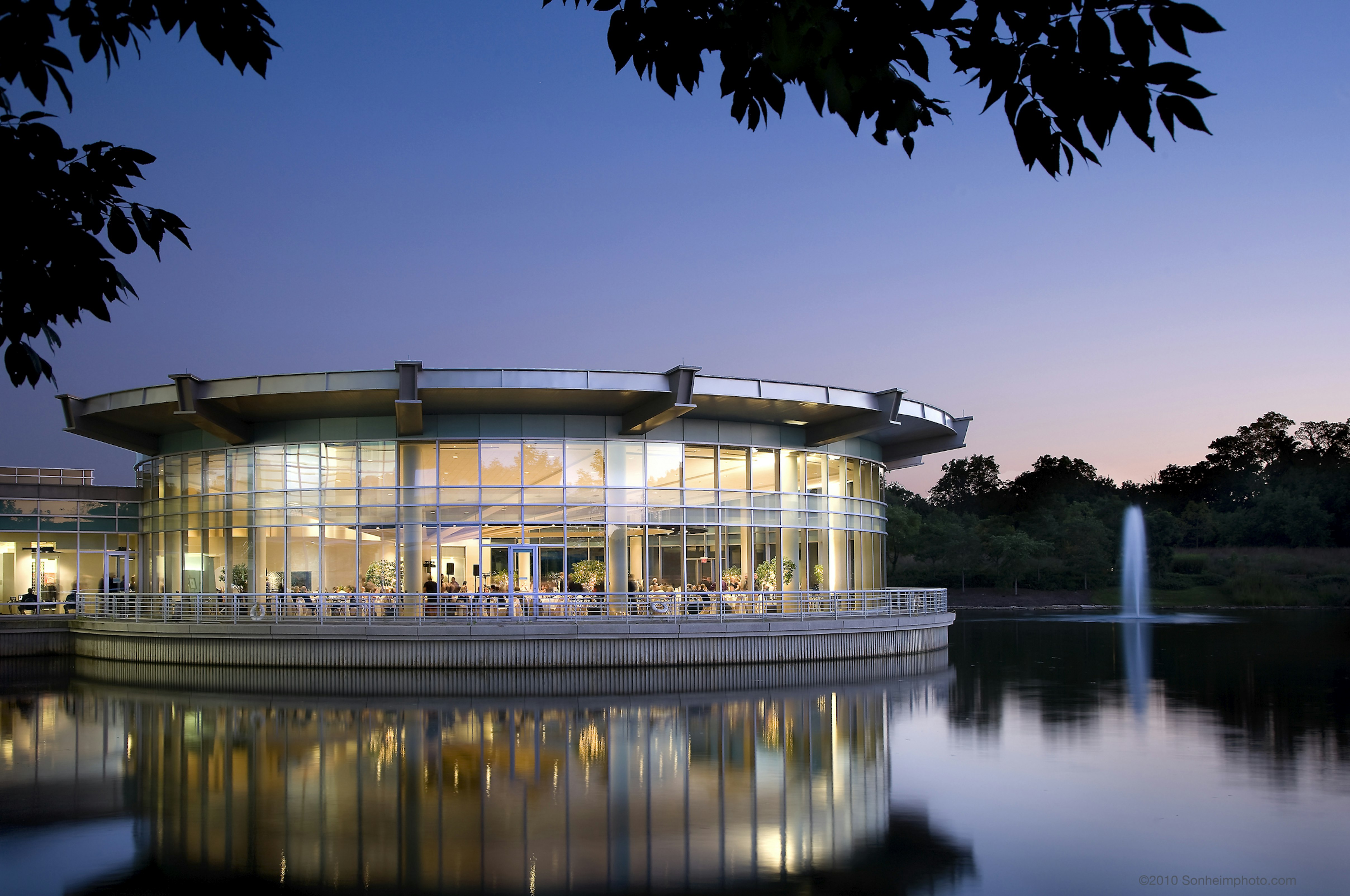 DoubleTree Suites by Hilton Hotel & Conference Center Chicago-Downers Grove in DOWNERS GROVE - IL
