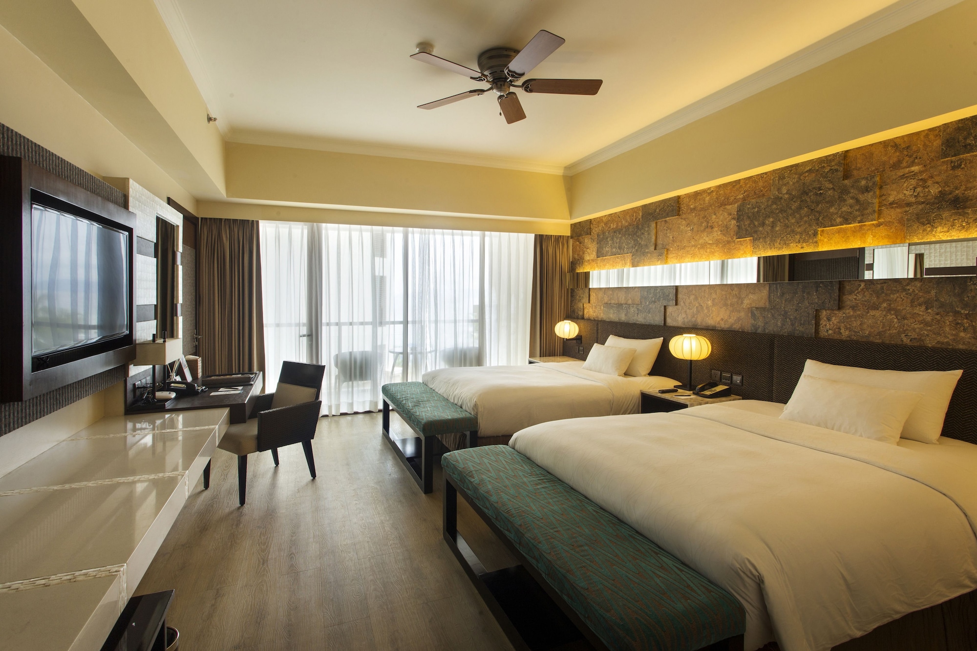 DELUXE ROOM WITH OCEAN VIEW