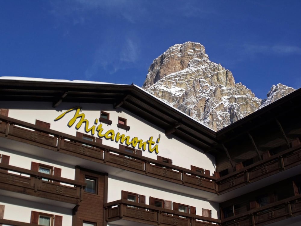Hotel Miramonti Corvara 2/48