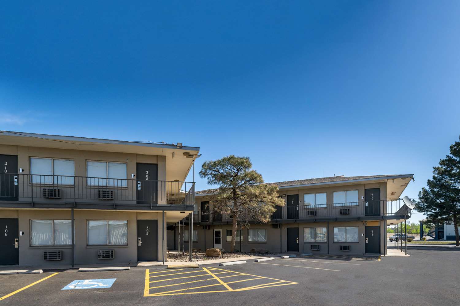 Rodeway Inn Midland, TX 6/32