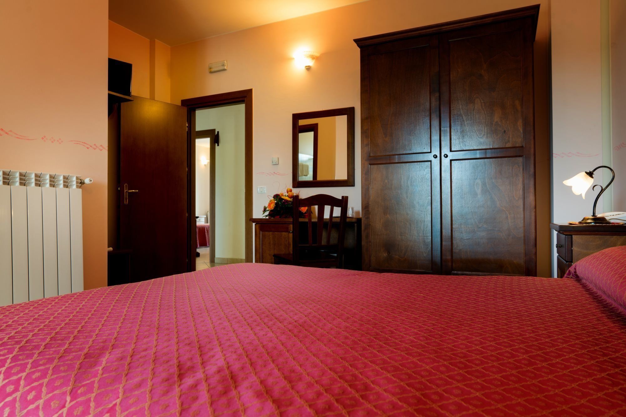 ROOM, DOUBLE OR TWIN BED, GARDEN VIEW