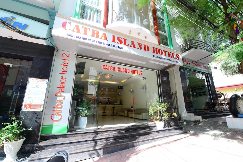 Catba Island Hotel 3/50