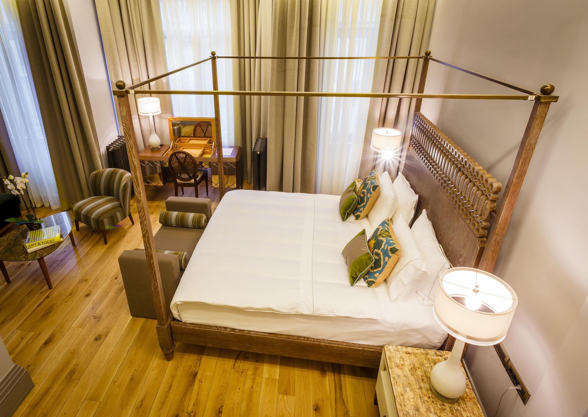 غرفة ديلوكس بإطلالة على المدينة، Ravouna 1906 Suites - Special Class Adults Only 3/6