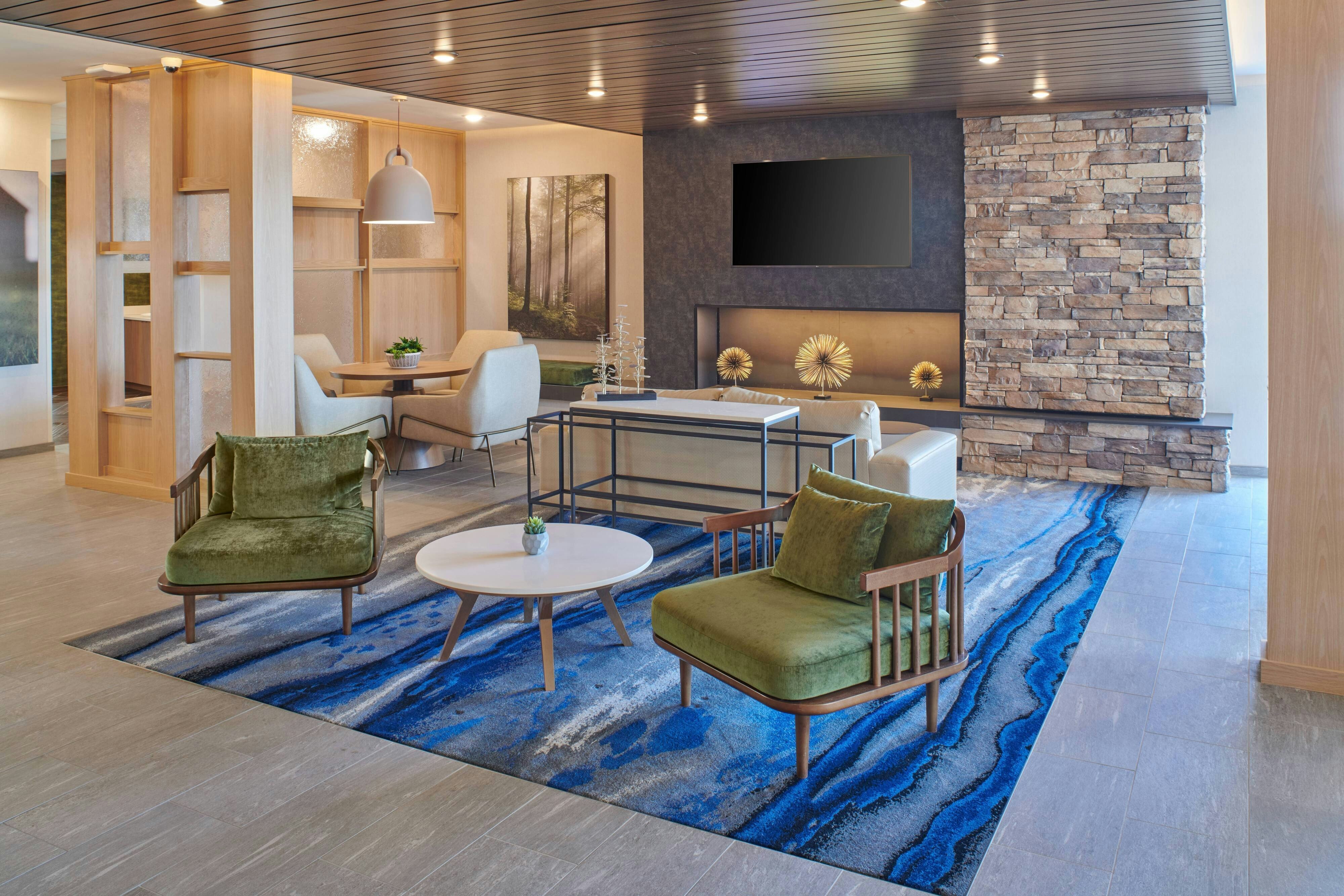 Fairfield Inn & Suites by Marriott Louisville Jeffersonville 6/16