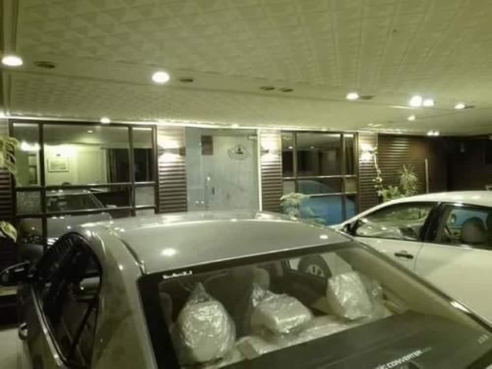 Ashiana Hotel 10/27