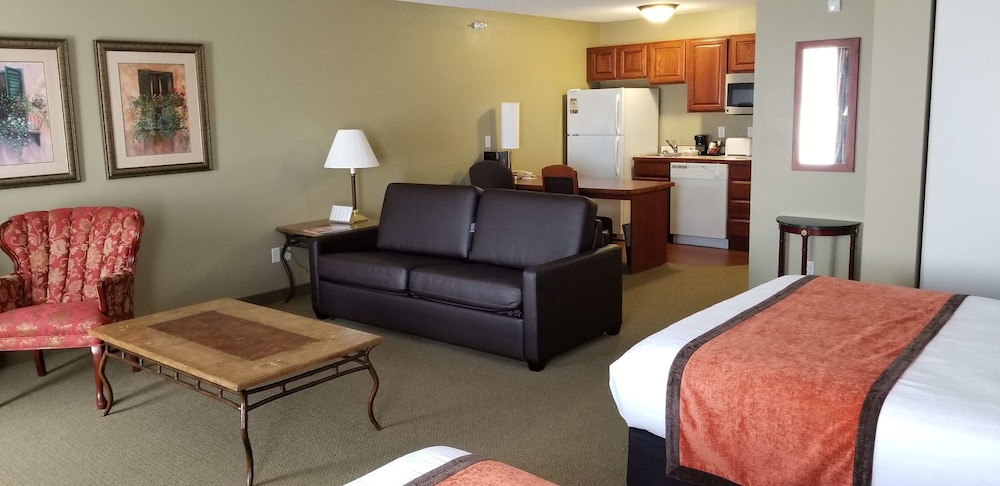 GrandStay Hotel and Conference 28/49