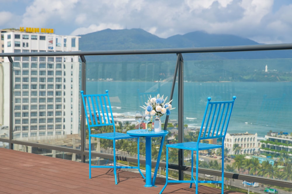 Royal Family Hotel Da Nang 41/50