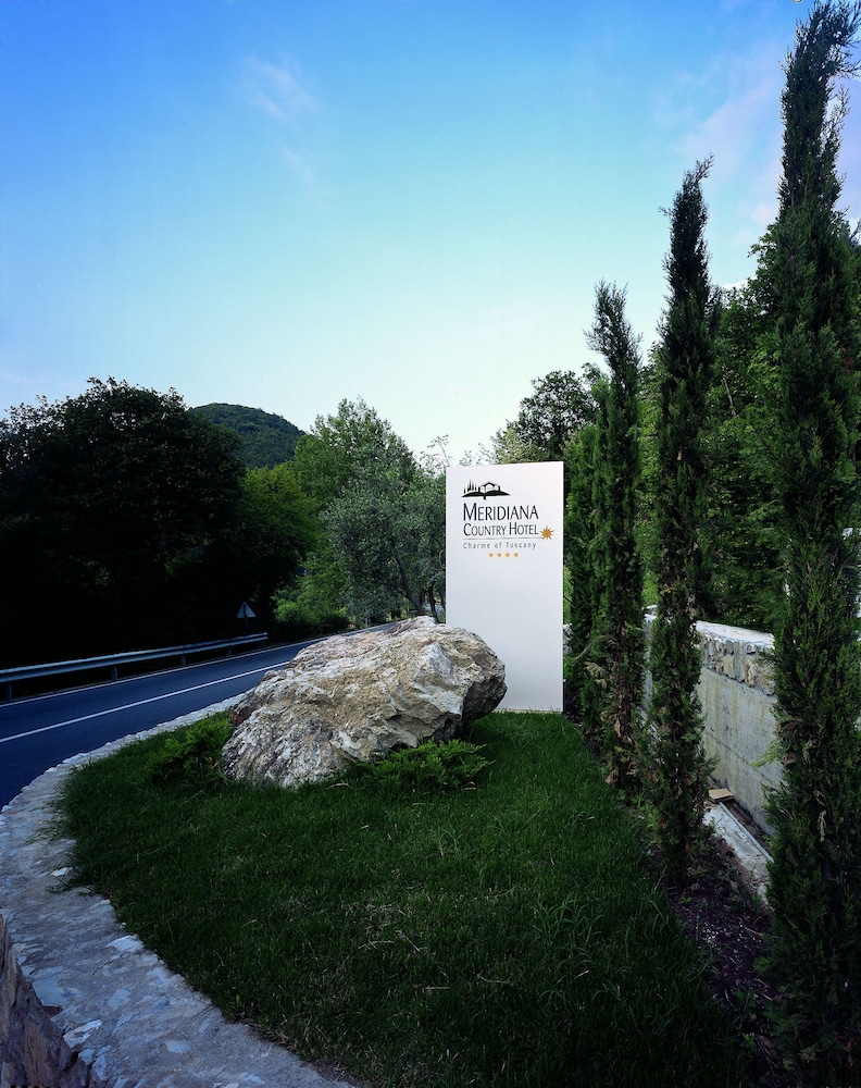 MERIDIANA COUNTRY HOTEL 33/41