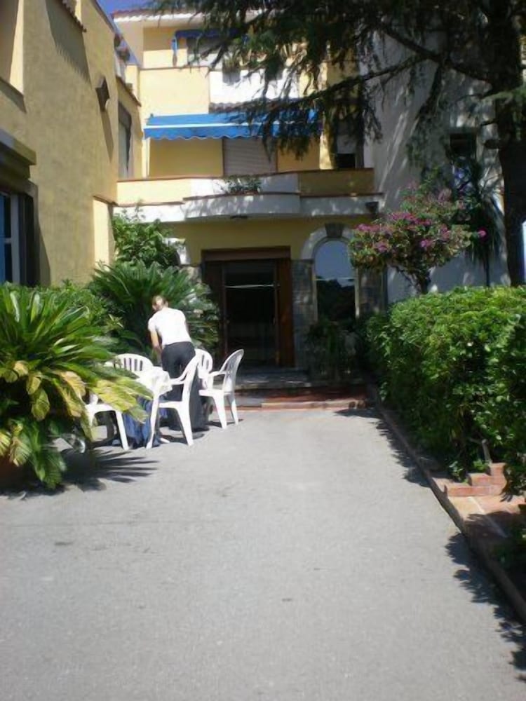 Hotel Seven Residence 4/24