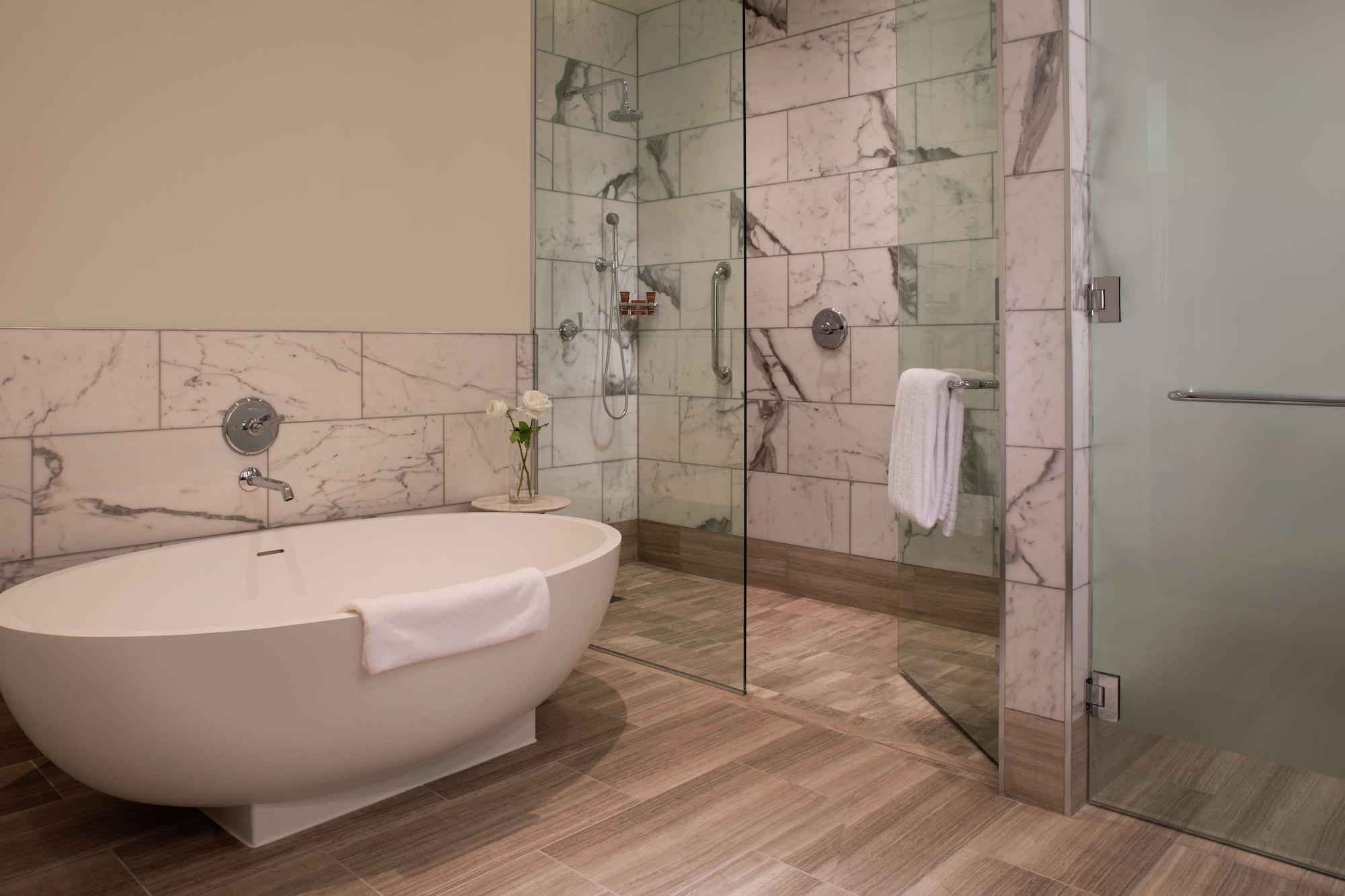 1 Bedroom, Diplomat, Suite