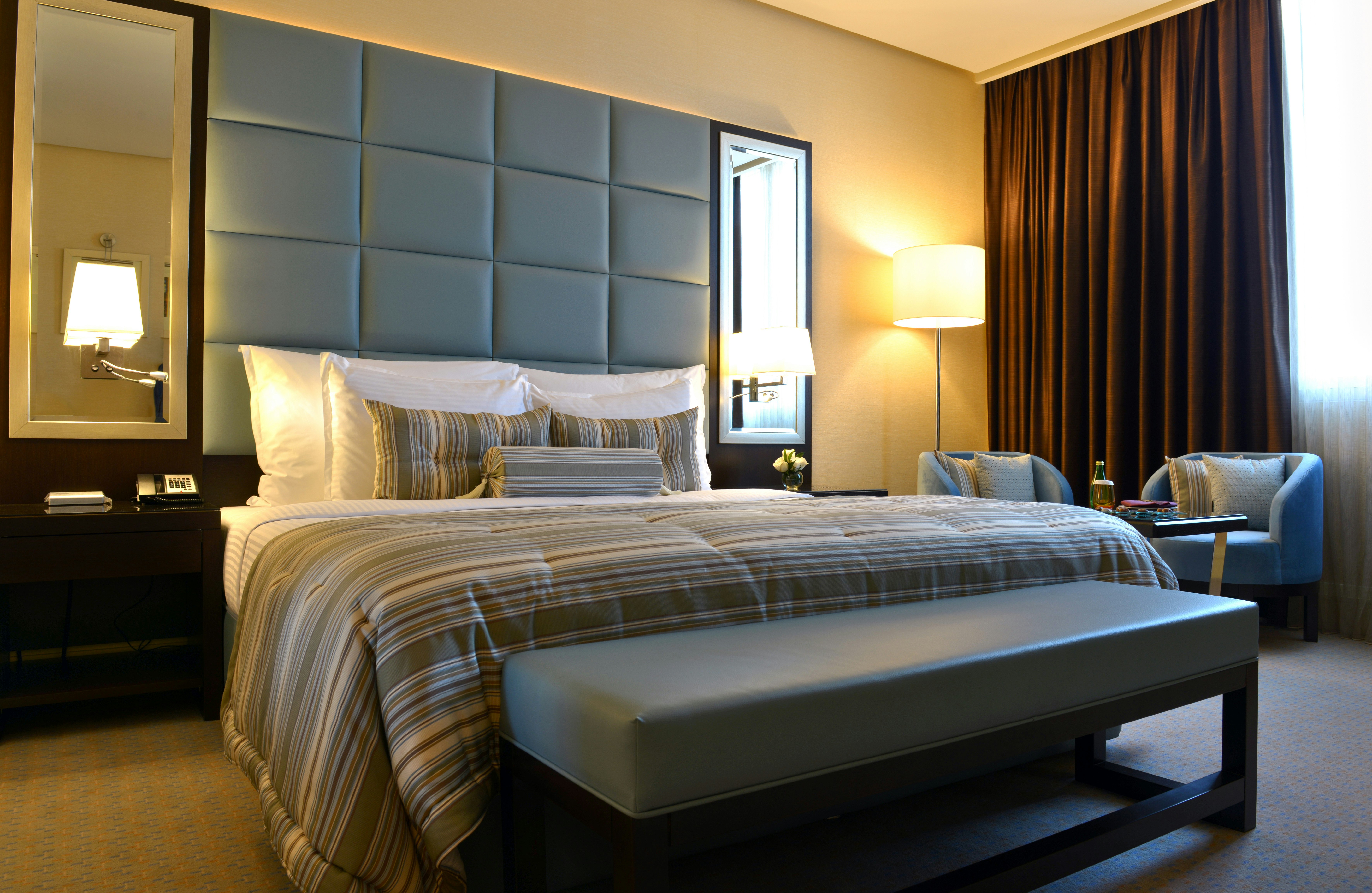 Standard Room with One King Bed