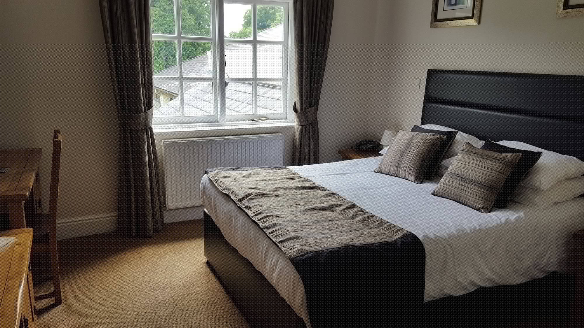 Room at OYO Flagship Nant Ddu Lodge Hotel & Spa, Merthyr Tydfil