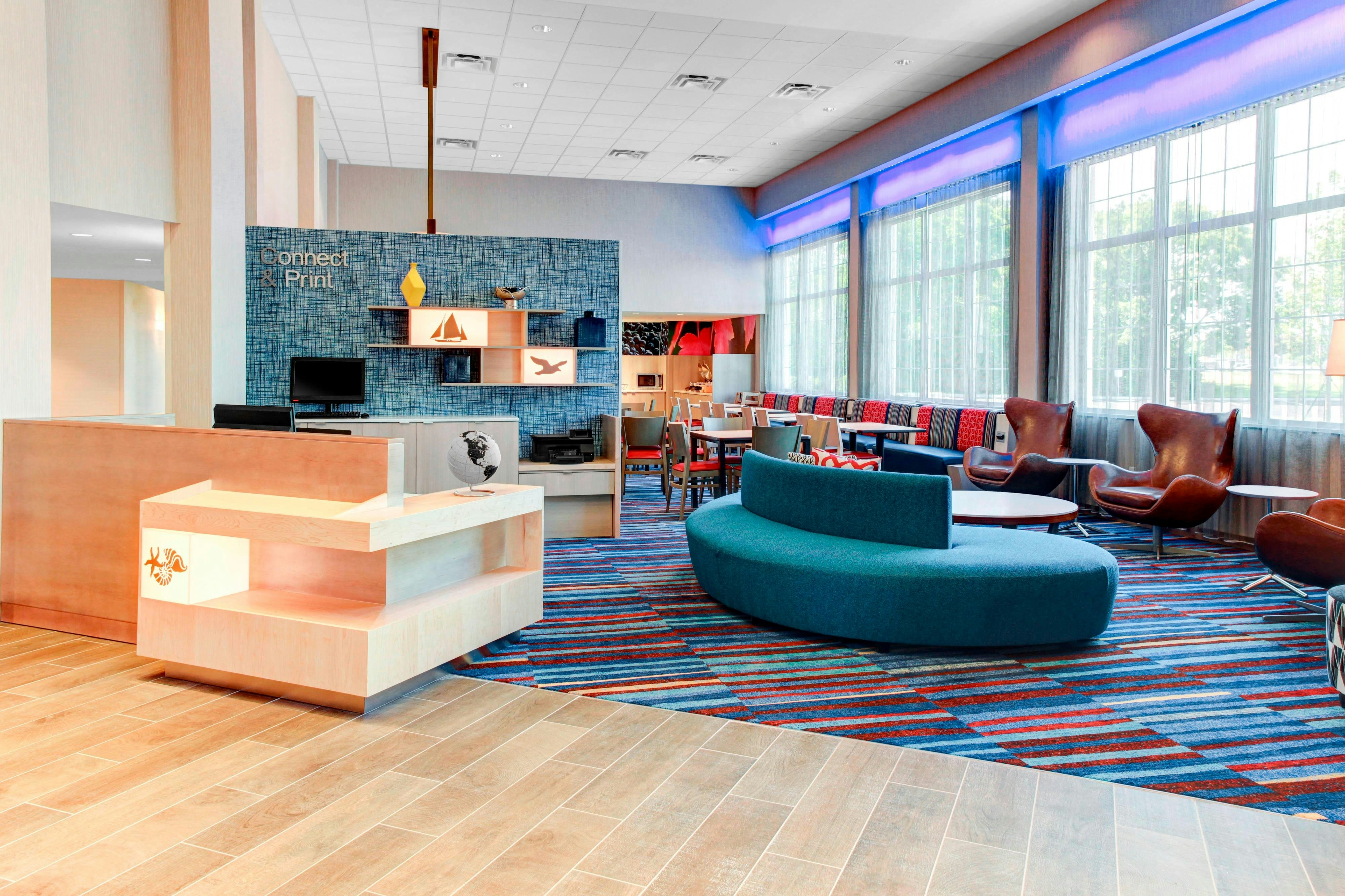 Fairfield Inn And Suites Cape Cod Hyannis 24/38