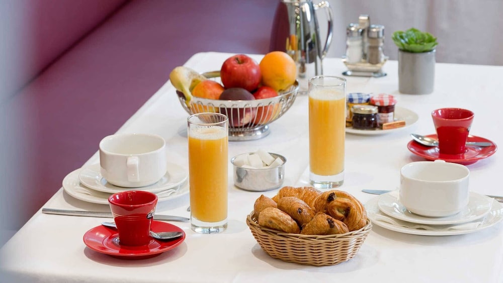 Hotel Mediterranee 50/67