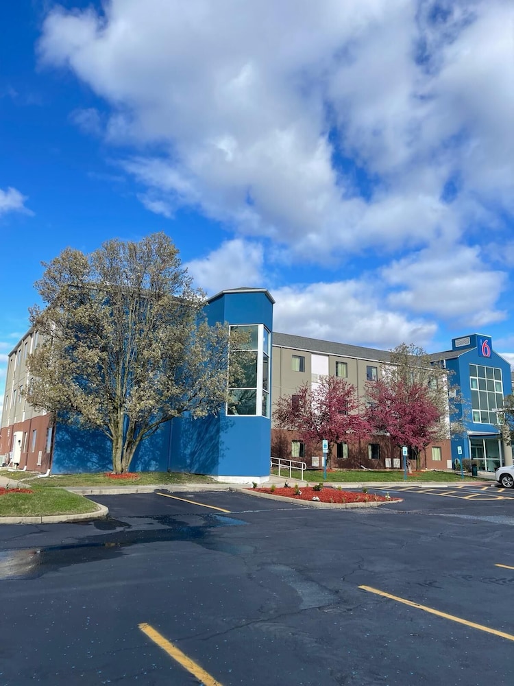 Motel6 Caseyville, IL 54/64
