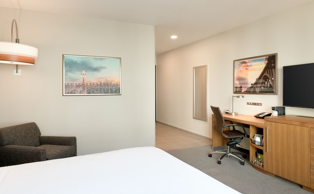 Hyatt Place Pasadena 54/66