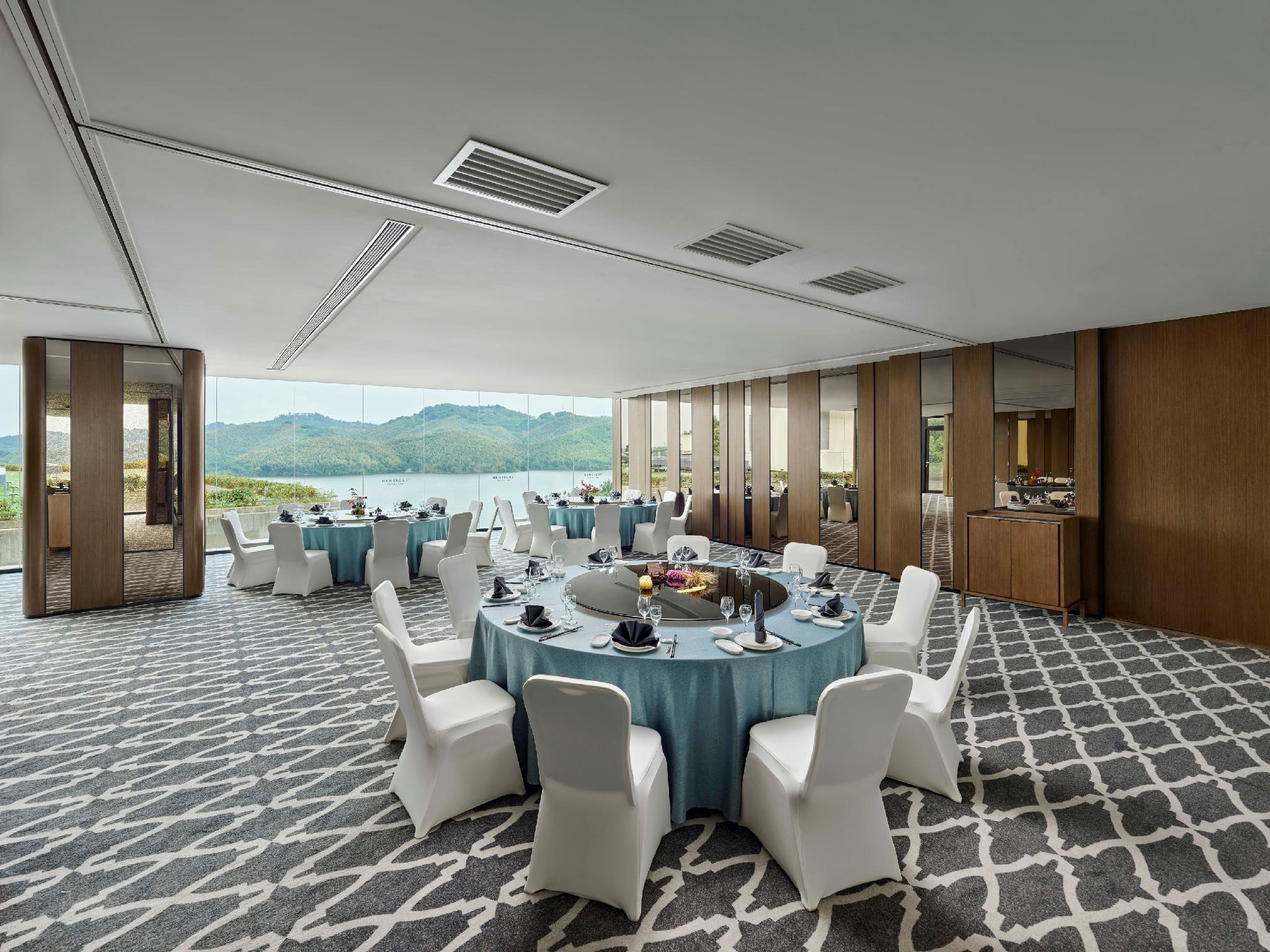 Hentique Resort & Spa 42/53