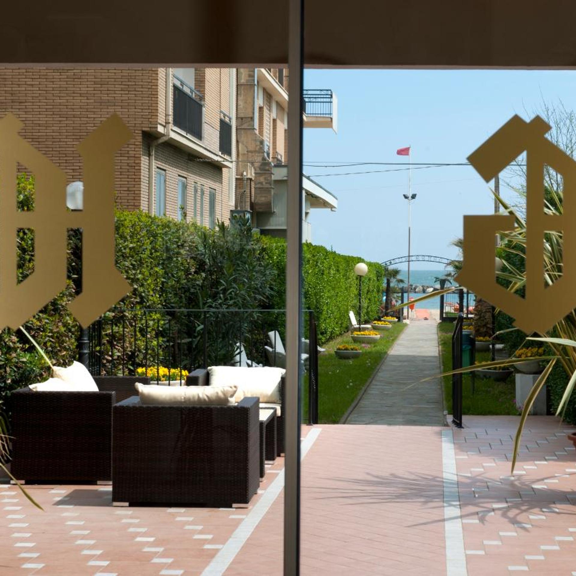 Gambrinus Tower Resort Hotel 49/53