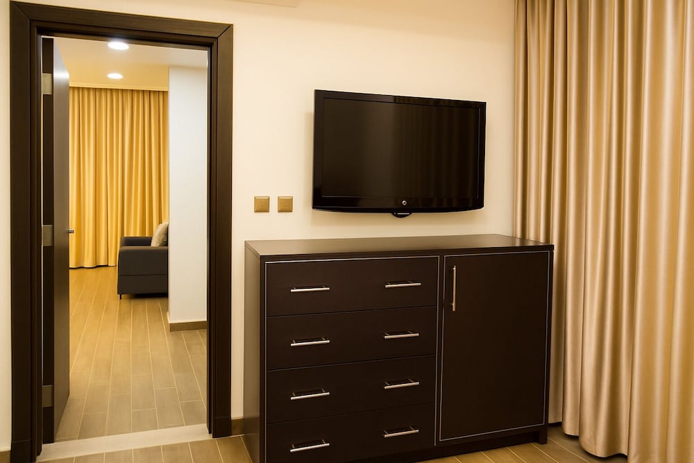 Al Jamal Hotel 11/50