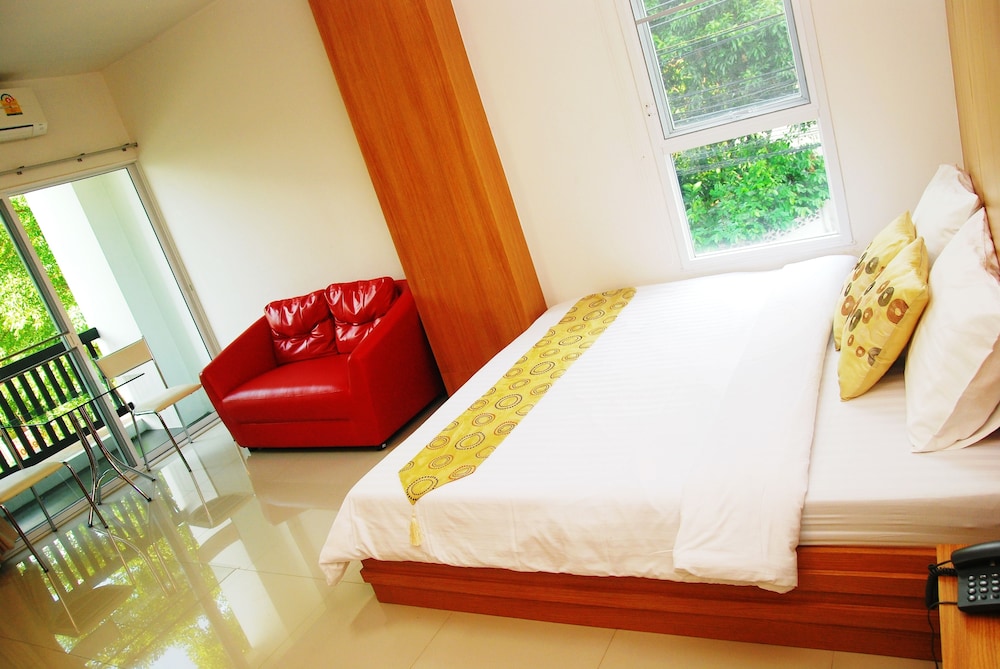 DELUXE, DOUBLE BED
