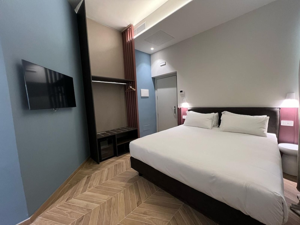 SUPERIOR, DOUBLE BED