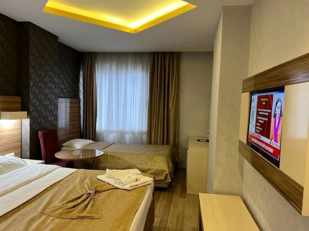 Grand Ezel Hotel 25/50