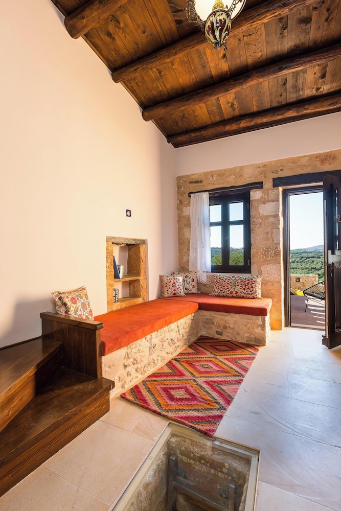 Erondas Cretan Country Villas 7/50