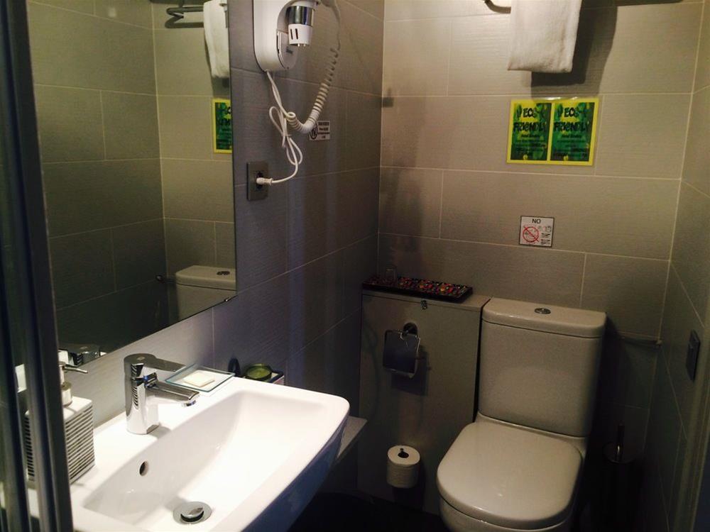 Hotel Ginebra 30/39