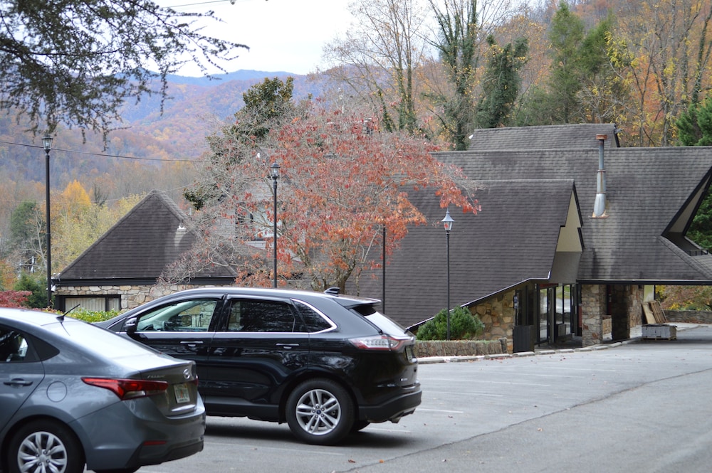 Chalet Inn 52/62